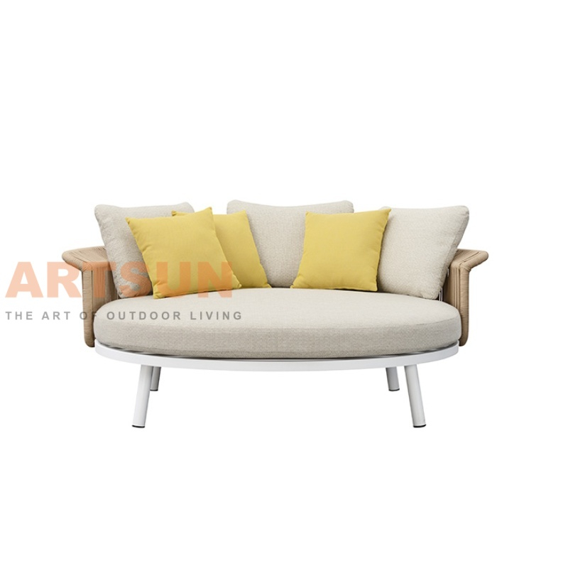 Espreguiçadeira redonda luxuosa para exterior com corda tecida à mão e almofadas macias