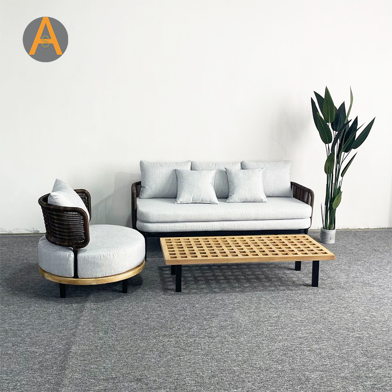Novo sofá de jardim de vime de vime com almofada