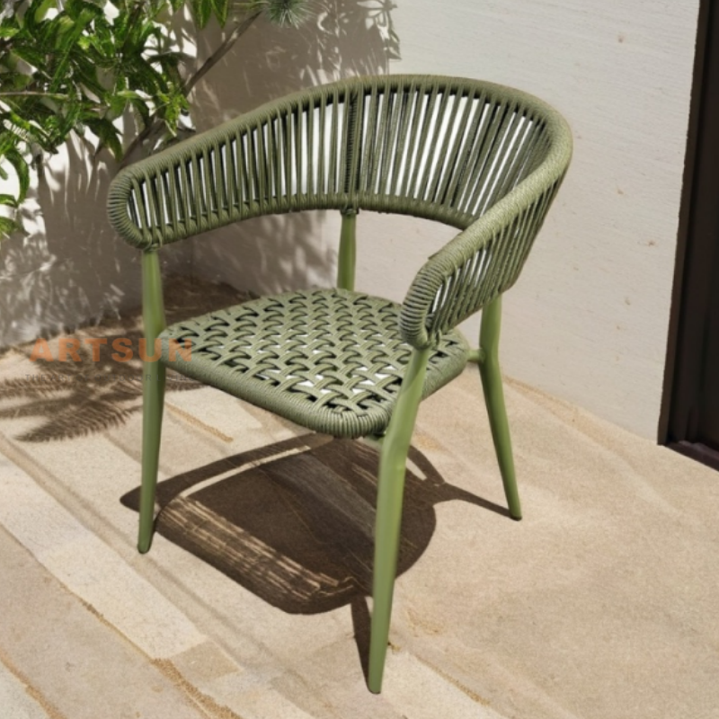 Cadeira de corda de tecelagem de jardim de braço de vime para refeições ao ar livre