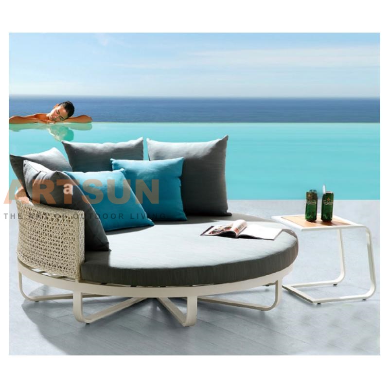 Espreguiçadeira redonda de alumínio com corda tecida