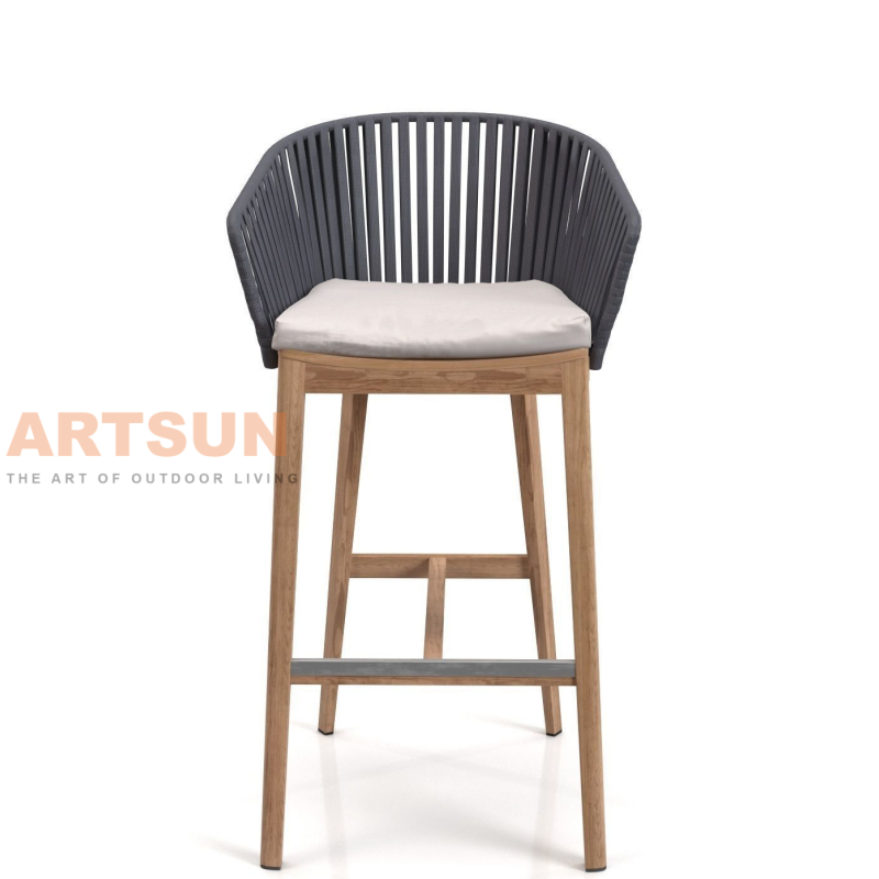 Cadeira de bar elegante em madeira de teca para exterior com apoio de braço em corda tecida para pátio resort e bar na cobertura
