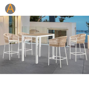 Conjunto de mesa de barra de varanda de corda mais favorável