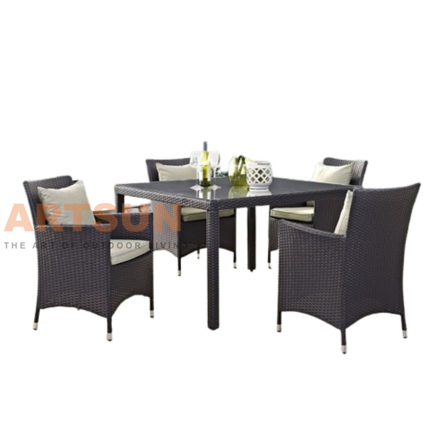 Conjunto de jantar de vime com tampo de vidro temperado