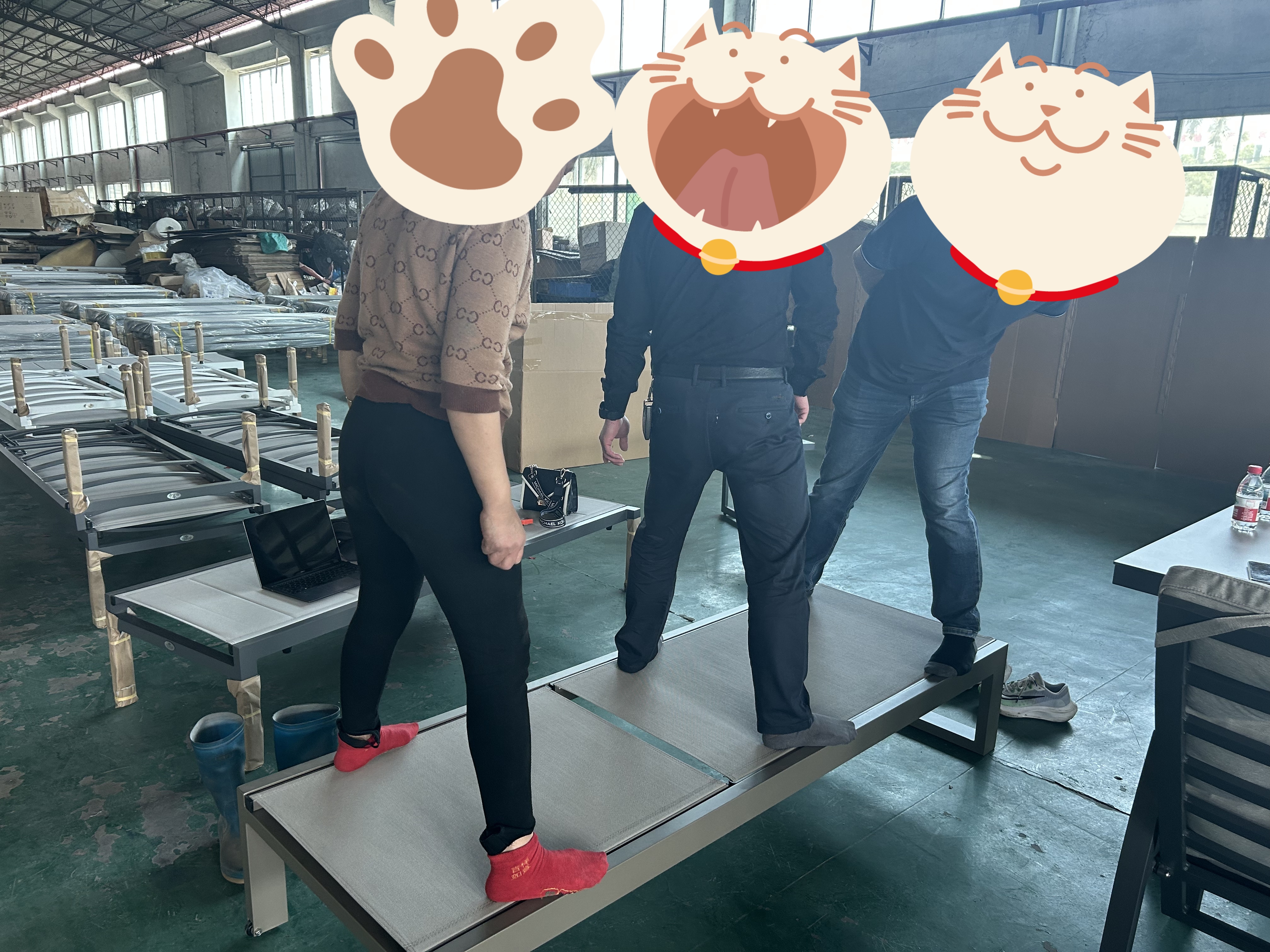 teste de espregui&ccedil;adeira ao ar livre Furniture.jpg